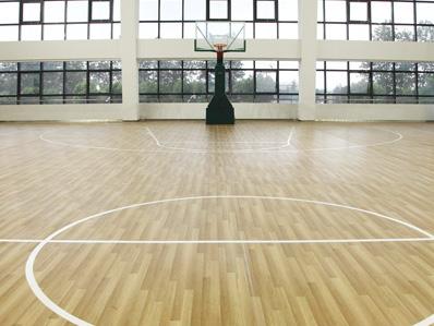 篮球场地板
